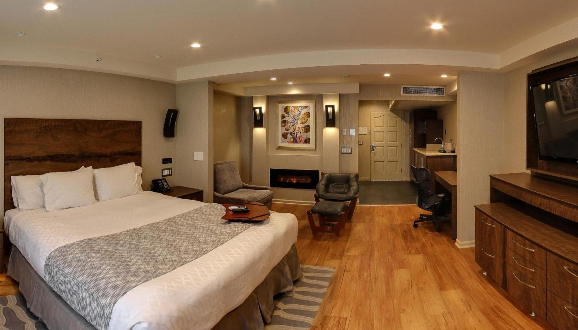 Hotel Strata 3*