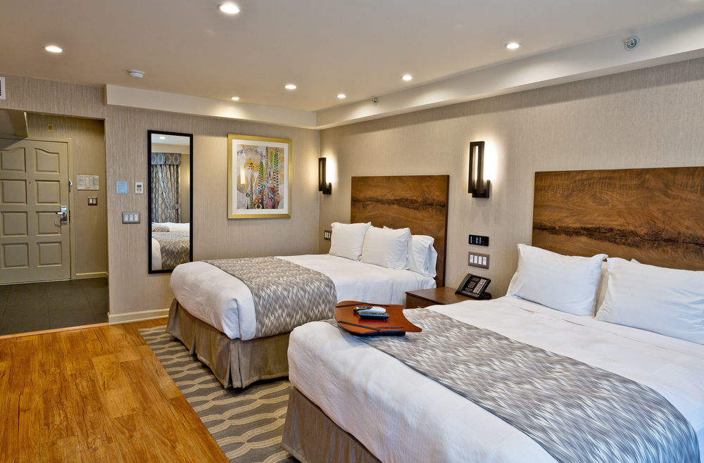 Hotel Strata 3*