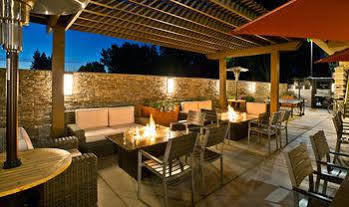 Strata Hotel 3*