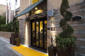 Hotel Strata 3*