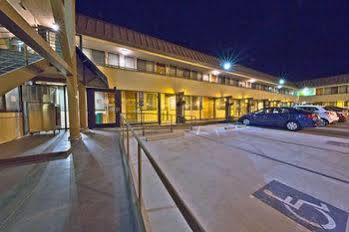 Strata Hotel 3*
